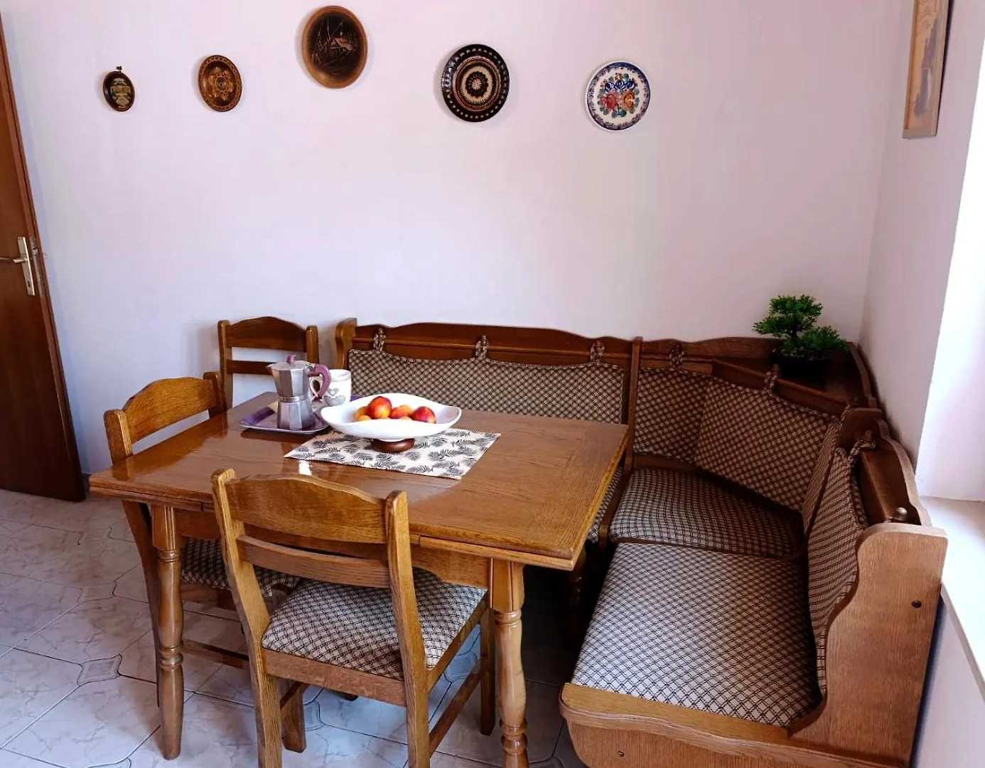 Pleasant Apartment With Seaview Mali Lošinj