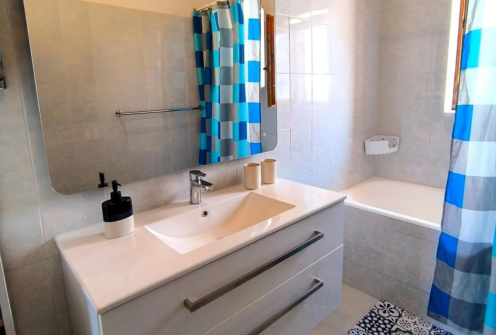 Pleasant Apartment With Seaview 말리로시니 크로아티아