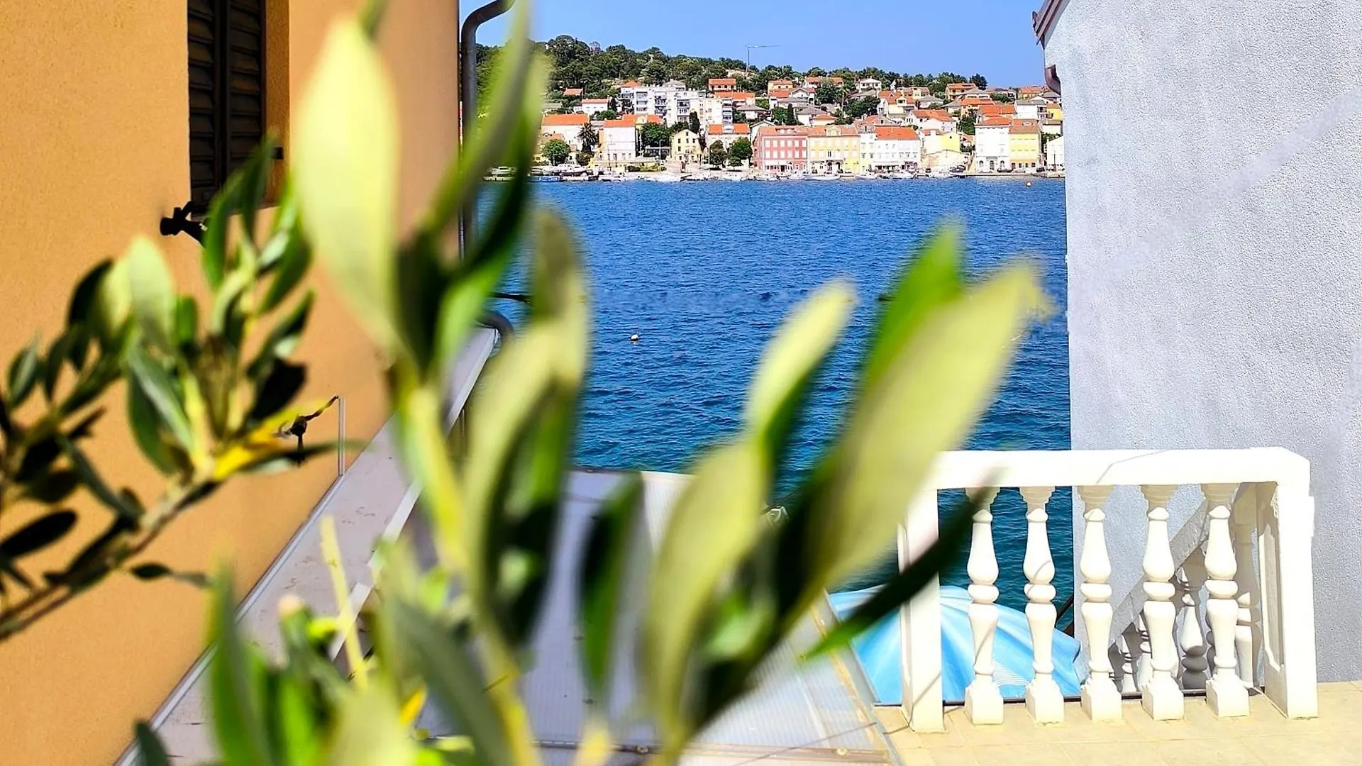 Pleasant Apartment With Seaview Mali Lošinj