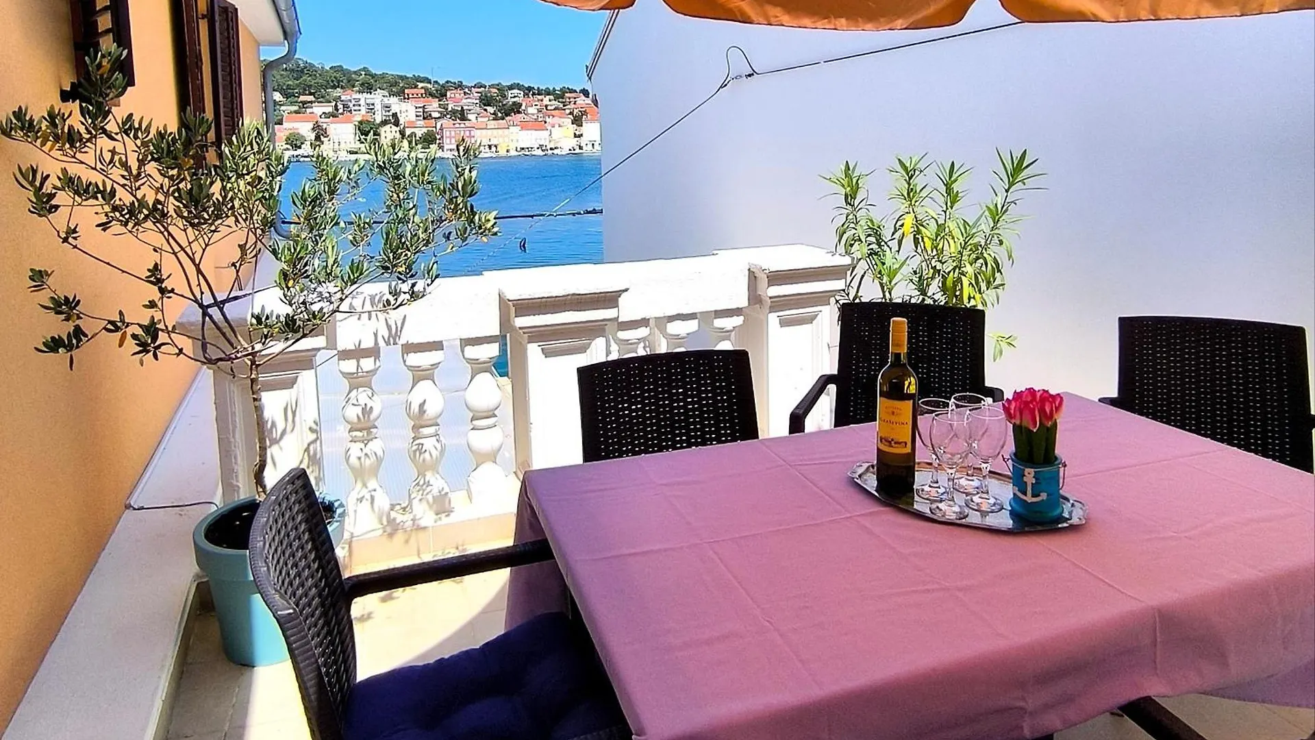 Pleasant Apartment With Seaview 말리로시니 0*,