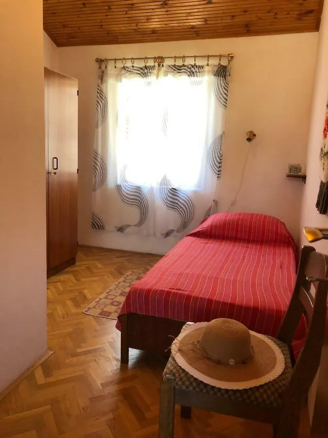 Pleasant Apartment With Seaview Mali Lošinj