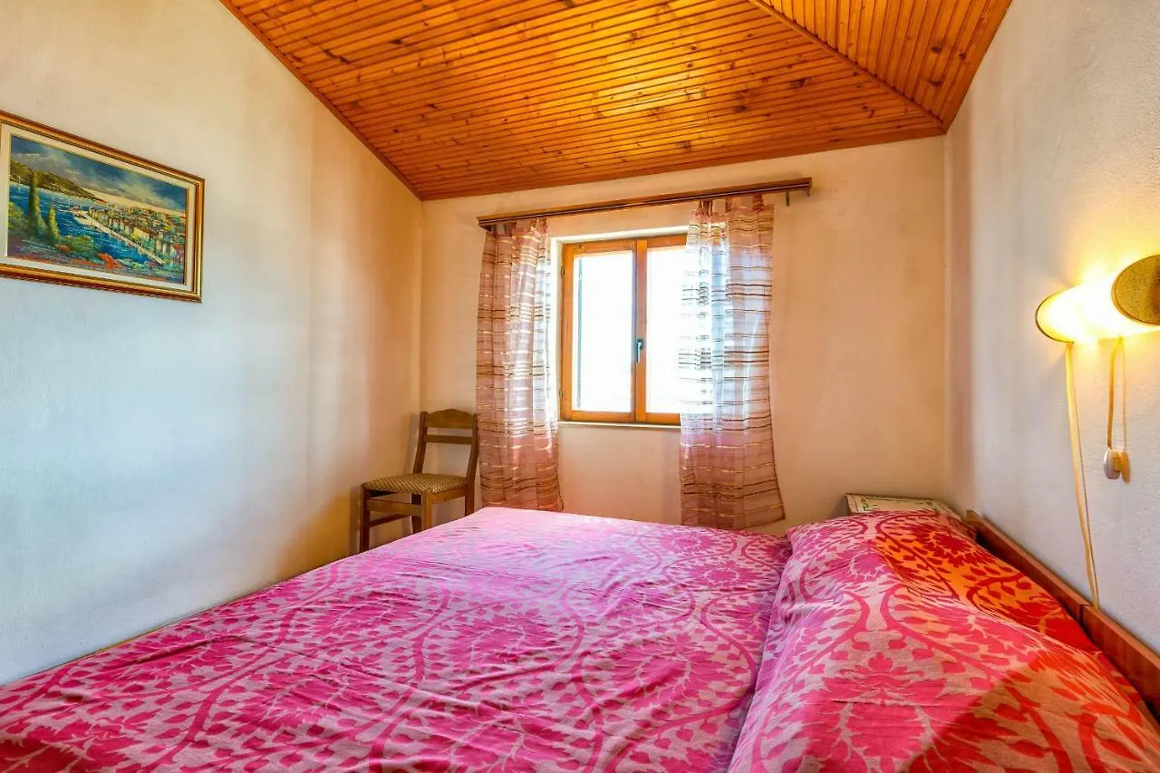 Pleasant Apartment With Seaview Mali Losinj